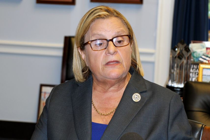 La congresista aseguró que el diálogo con Maduro&nbsp;es un chiste cruel y cínico que no cree viable.