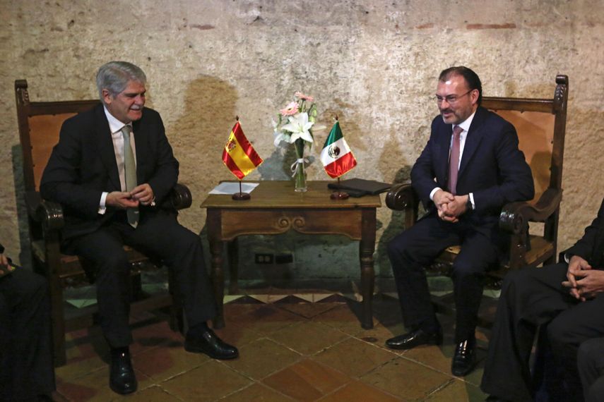 El ministro español de Asuntos Exteriores, Alfonso Dastis, y el secretario de Relaciones Exteriores mexicano, Luis Videgaray.