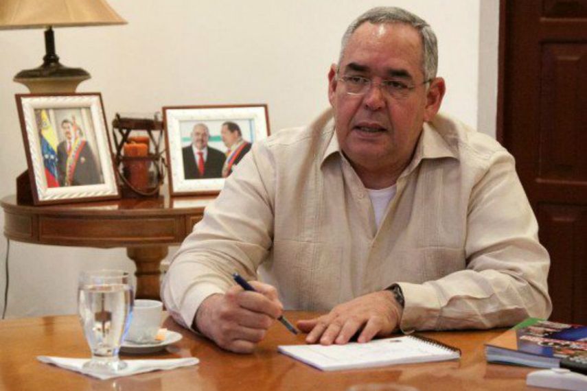 “Yo estoy en Tumeremo desde hace muchos años, y estoy desde ese día porque tengo mi gente allí trabajando, aseguró el Gobernador (TWITTER/@El_Cooperante)