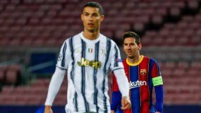 En esta foto del 8 de diciembre de 2020, Lionel Messi del Barcelona y Cristiano Ronaldo de Juventus durante un partido de la Liga de Campeones, el 8 de diciembre de 2020