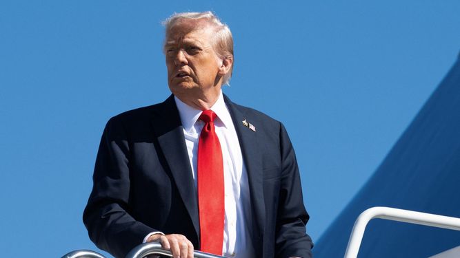 El presidente de Estados Unidos Donald J. Trump. firmó la ley presupuestaria que estará en vigor hasta finales de enero de 2026.