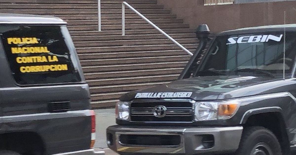 Detienen a otro colaborador de María Corina Machado en aparatosa operación policial