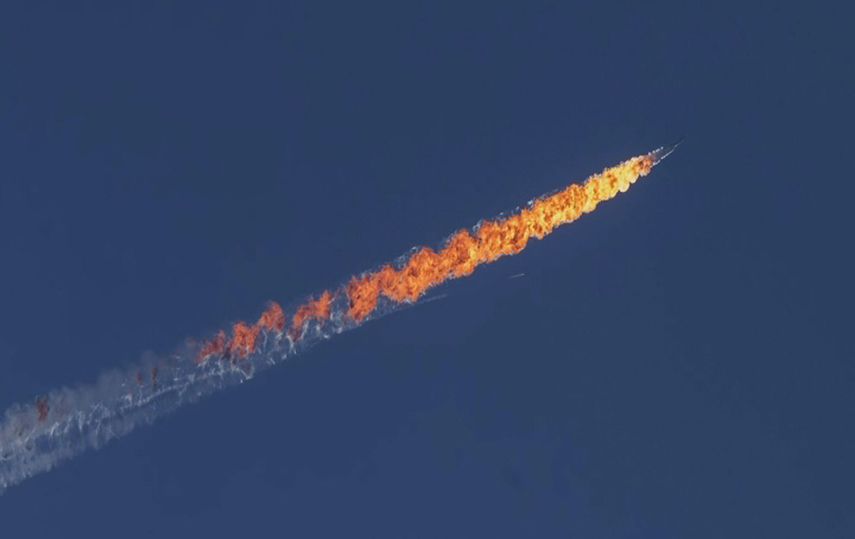 Putin destacó que el Su-24 estaba en el aire cuando fue atacado a una altitud de 6.000 metros y a una distancia de un kilómetro de la frontera con Turquía. (EFE)