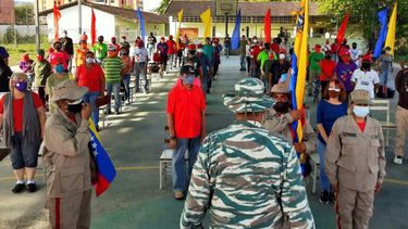 Reunión de civiles, bajo el mano de un teniente coronel el 10MA21 en la comunidad “Balcones del Norte” estado Carabobo.&nbsp;