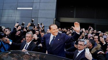 Berlusconi ha asegurado en los últimos meses que participará en la próxima campaña de las elecciones generales, aunque fue condenado por fraude fiscal en 2013 y está inhabilitado para ejercer cualquier cargo público hasta 2019.