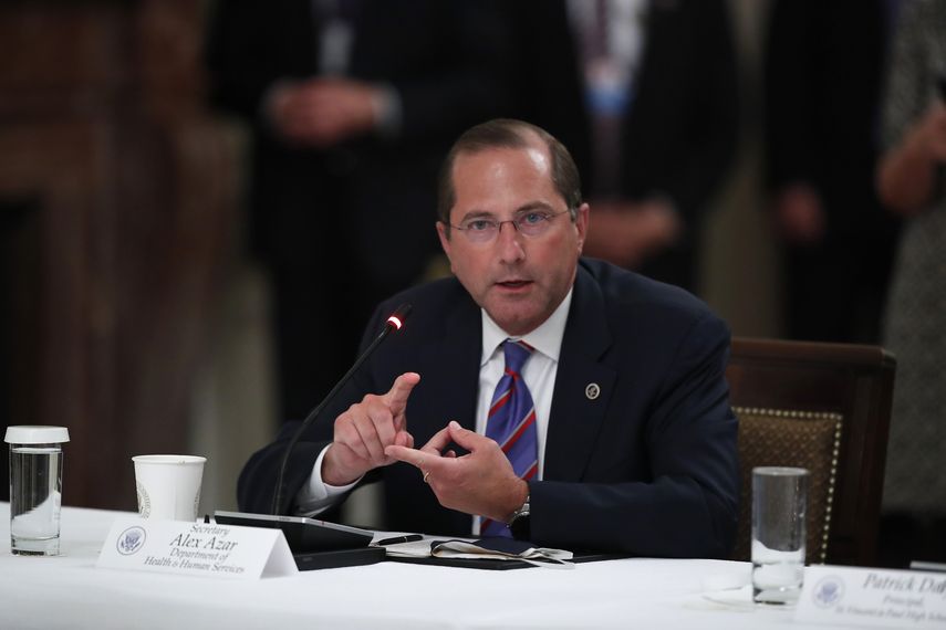 El secretario de Salud estadounidense Alex Azar habla en la Casa Blanca. &nbsp;