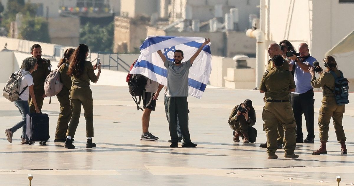 Israelíes agradecen a EEUU, celebran el respiro sin falsas ilusiones. Analista evalúa el acuerdo “que no es de paz, sólo una tregua”