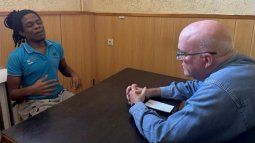 El secretario de la ARC, Orlando Gutiérrez-Boronat, entrevista al cubano Frank Darío Jarrosay Manfuga, prisionero de guerra en Ucrania