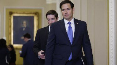 El senador Marco Rubio (R-FL) llega a las elecciones de liderazgo republicano del Senado en el Capitolio de los Estados Unidos, el 13 de noviembre de 2024 en Washington, DC. 