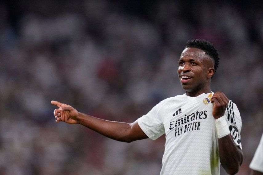 Vinicius Junior celebra tras anotar el segundo gol del Real Madrid ante Espanyol en la Liga española, el sábado 21 de septiembre de 2024, en Madrid.&nbsp;