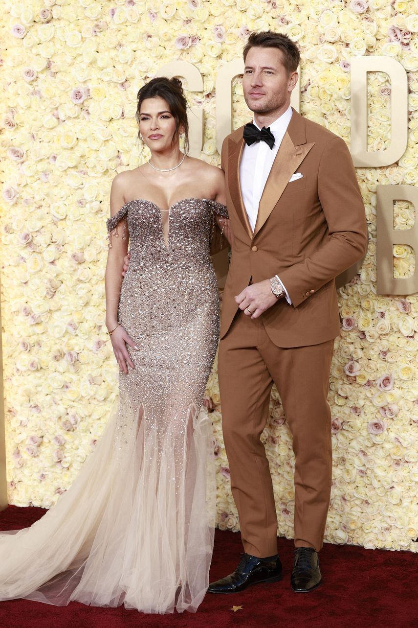 El actor estadounidense Justin Hartley y la actriz estadounidense Sofia Pernas llegan a la 81ª edición de los Globos de Oro en el hotel Beverly Hilton de Beverly Hills, California, el 7 de enero de 2024. &nbsp;