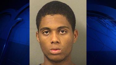 Velmando Williams es acusado de incendiar un apartamento en el que se encontraban sus propios hijos después de una acalorada discusión con su compañera.