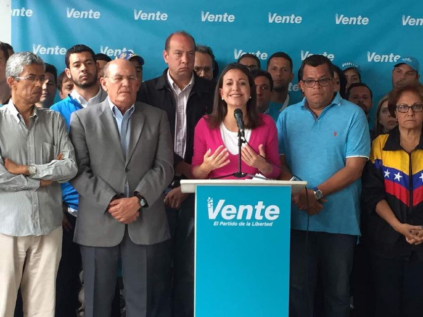 Señaló que no hay forma en que los venezolanos se queden callados  ya que desde hace tiempo las garantías constitucionales desaparecieron  en Venezuela.