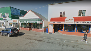 Varios restaurantes en un barrio latino de Seattle, entre ellos El Buen Macho, cerrado hace un año.&nbsp;