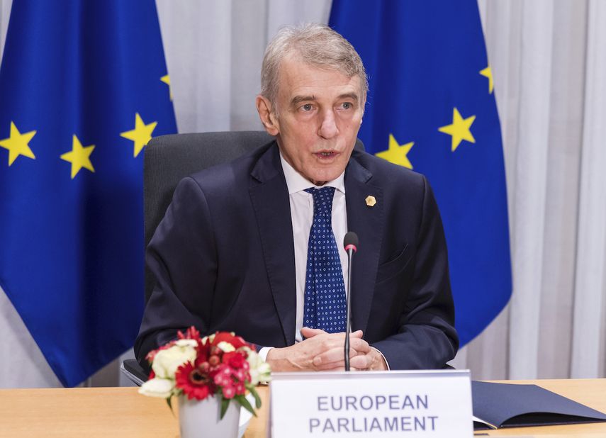 El presidente del Parlamento Europeo, David Sassoli, habla antes de un acto para firmar las Prioridades Legislativas de la UE para 2022, en el marco de una cumbre de la Unión Europea en Bruselas, el 16 de diciembre de 2021.&nbsp;