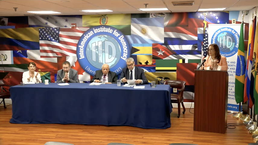 Foro ¿Brasil al servicio de las dictaduras?, organizado por el Instituto Interamericano para la Democracia (IID), el jueves 3 de agosto de 2023.