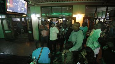 Mugabe no dimitió&nbsp;este domingo&nbsp;como se esperaba, y durante un mensaje televisado, reclamó que el país no se deje llevar por la amargura.