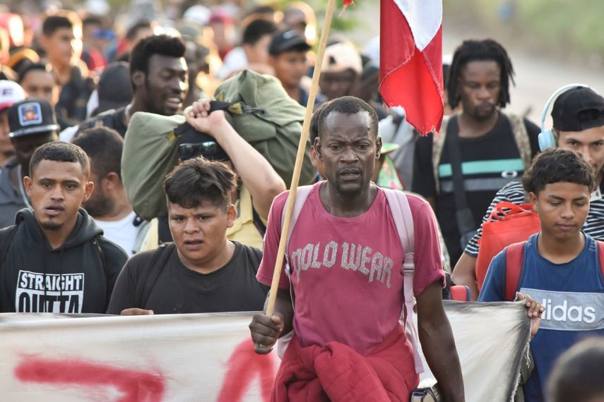 Parte de Honduras hacia EEUU primera caravana de migrantes en 2024