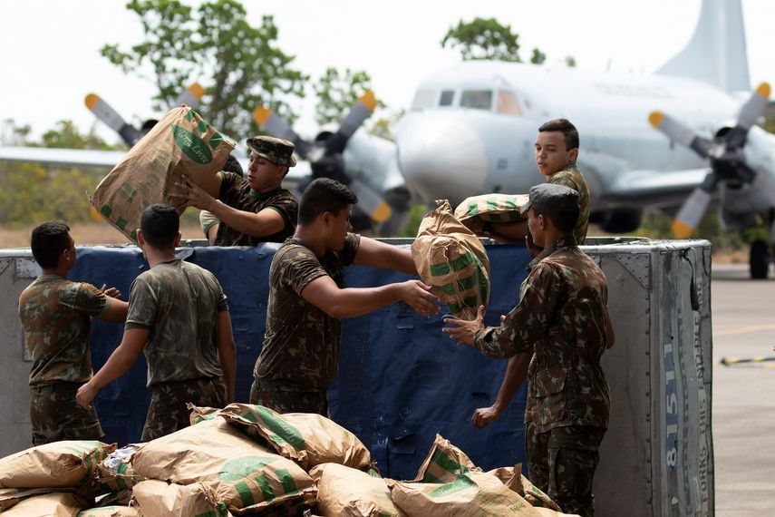 Un primer avión de la Fuerza Área brasileña llegó en la mañana de este viernes al estado limítrofe de Roraima, desde donde se pretende trasladarla hasta Venezuela.