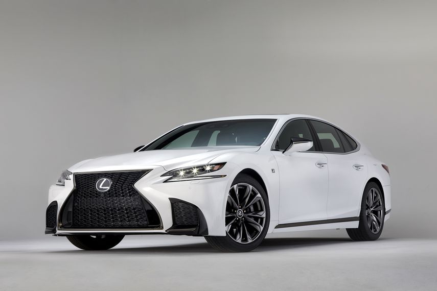 El Lexus LS 500 F Sport entrega 416 caballos de potencia. 