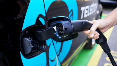 El auto eléctrico no contamina el medio ambiente.