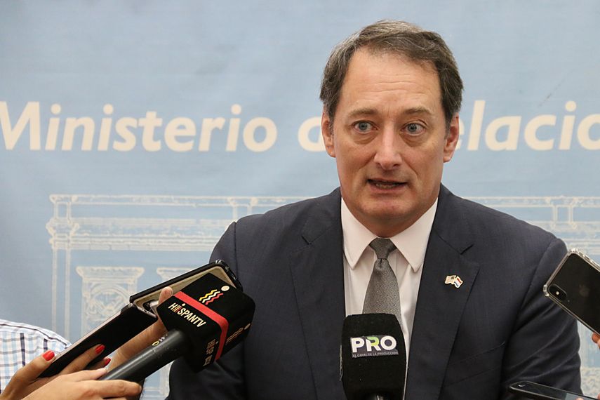 Lee McClenny, embajador de Estados Unidos en Paraguay.