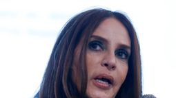 Carmen María Montiel, una venezolana miembro del partido republicano que se postula para representar al distrito 18 de Texas en el Congreso estadounidense, habla en Houston, Texas, el 18 de enero del 2018