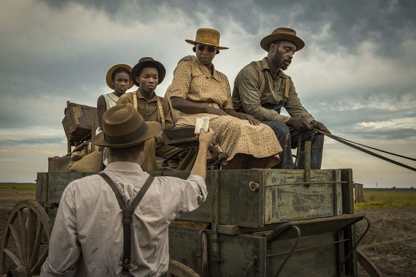 En esta imagen difundida por Netflix, una escena de la pel&iacute;cula Mudbound.