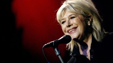 La cantante y actriz británica Marianne Faithfull, conocida por su éxito As Tears Go By, falleció a los 78 años, según anunció un portavoz el 30 de enero de 2025.