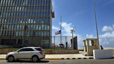 La imposibilidad de viajar a EEUU a visitar a la familia será una de las consecuencias más dolorosas para los cubanos.