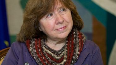 El nombre de Svetlana Alexievich apareció horas antes como ganadora en una cuenta falsa. (EFE)