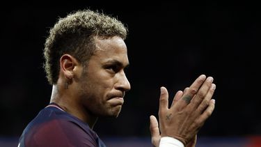 Así lo informó la UEFA, que abrió el citado procedimiento el pasado 22 de marzo por las declaraciones hechas por el jugador al término de ese encuentro, disputado en el Parque de los Príncipes y que terminó 1-3 con la consecuente eliminación del conjunto francés en octavos de final.