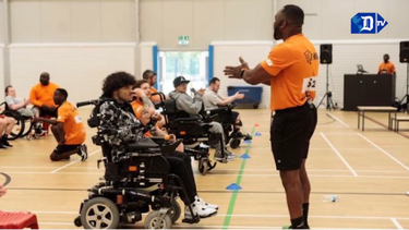 Javeno McLean creó un gimnasio para ayudar a dispcapacitados y personas de la tercera edad.