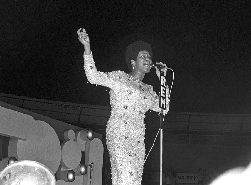 Nació el 25 de marzo de 1942 en&nbsp;Memphis&nbsp;y creció en Detroit. Fue hija del predicador Clarence LeVaughn&nbsp;y la cantante de góspel Barbara Franklin. Su madre los abandonó y su padre a temprana edad vio su talento musical.