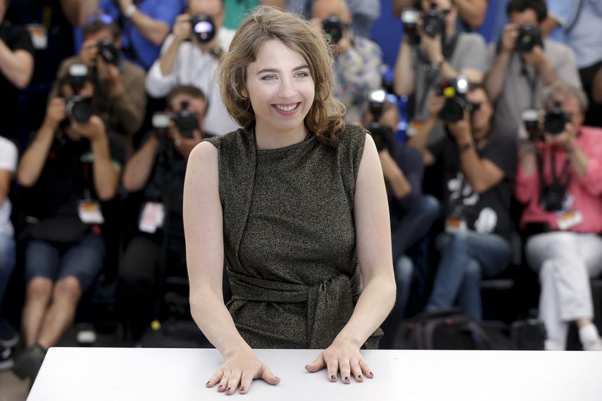 En esta foto del 18 de mayo del 2016, la actriz Adele Haenel posa con motivo del estreno del filme La Fille Inconnue en el Festival de Cine de Cannes, en Cannes, Francia. La fiscal&iacute;a de Par&iacute;s investiga al director Christophe Ruggia por presunto abuso sexual luefo que Haenel lo acus&oacute; de acosarla cuando era una adolescente.&nbsp;