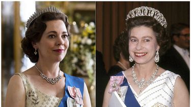En esta combinación de fotografías Olivia Colman interpretando a la reina Isabel II en una escena de la tercera temporada de The Crown, izquierda, y la reina Isabel II en la Ópera Sydney en Sydney, Australia el 20 de octubre de 1973.&nbsp; 