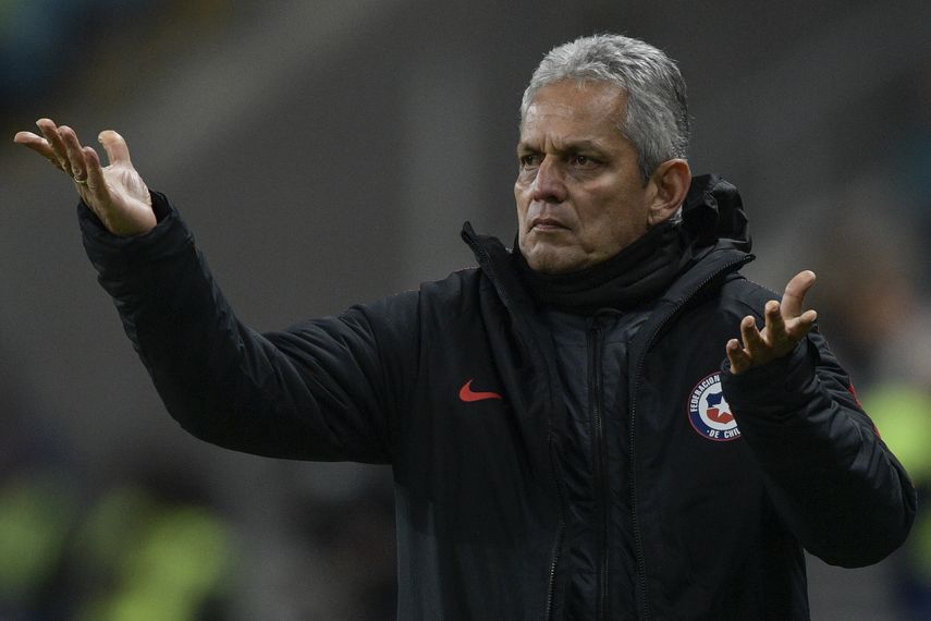 No es la primera vez que Rueda atiende el llamado de sacar al equipo colombiano de apuros.&nbsp;En enero de 2004 tomó al equipo con un solo punto tras cuatro jornadas de la eliminatoria al mundial de Alemania 2006.