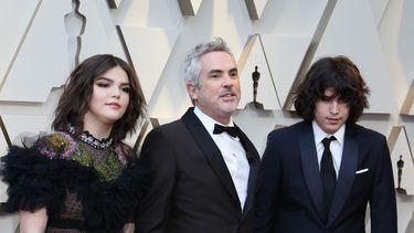 También agradeció muy especialmente la labor de las actrices Yalitza Aparicio y Marina de Tavira, que son verdaderamente la película de Roma.