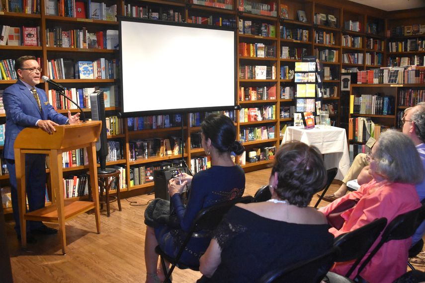 Ríos en la presentación de su libro.&nbsp;