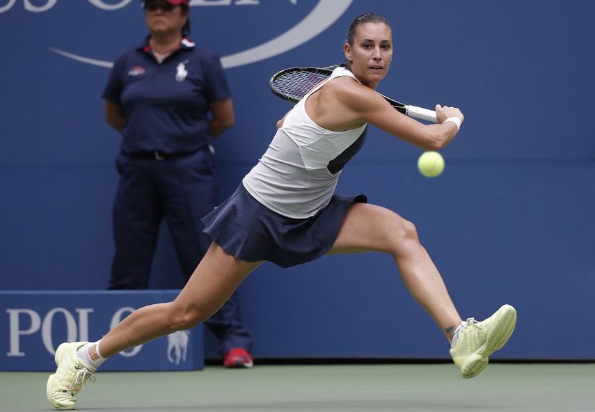 Pennetta logró contener a Simona Halep. (REUTERS)