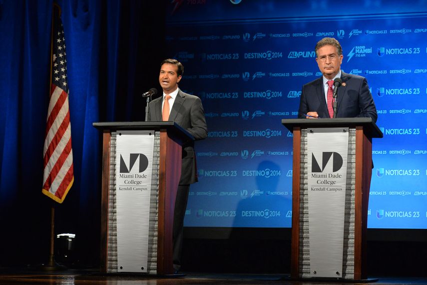 Fuego cruzado entre Joe García y Carlos Curbelo