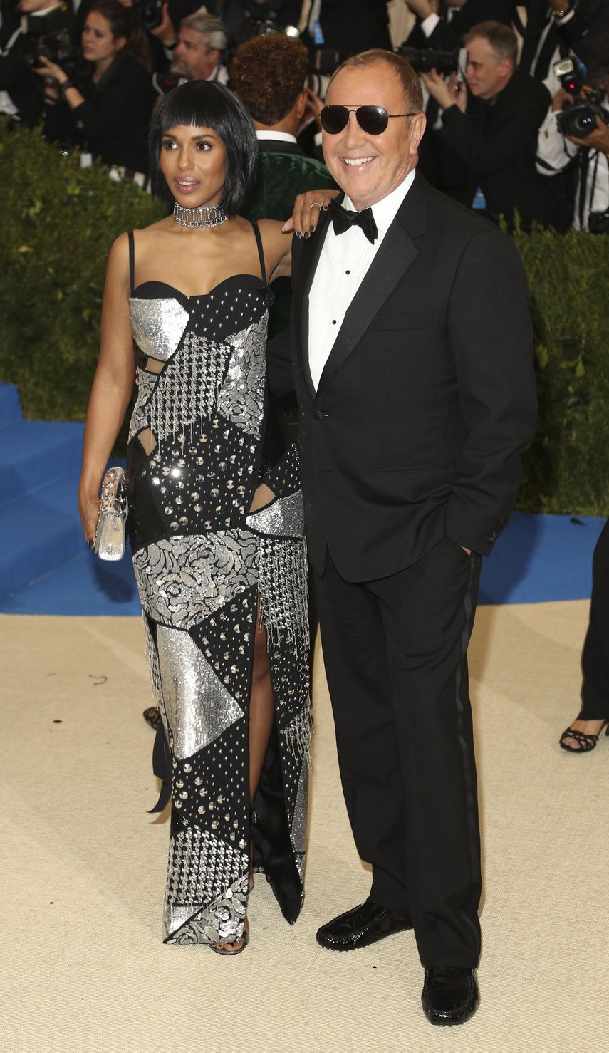 La actriz estadounidense Kerry Washington y el diseñador estadounidense Michael Kors.