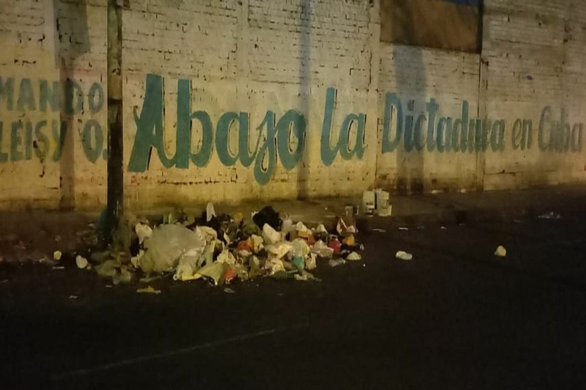 Un letrero en una de las calles de la capital de Perú.