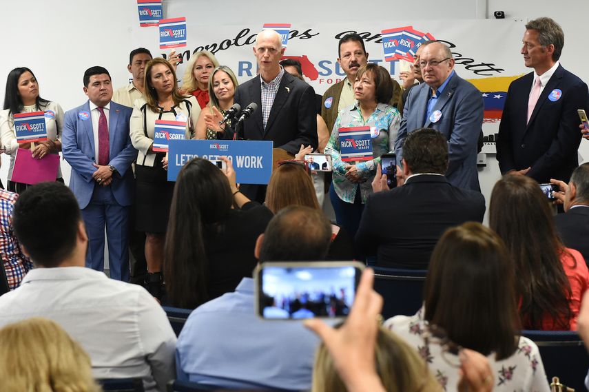 El gobernador Rick Scott durante un encuentro en Doral con venezolanos que apoyan su candidatura al senado de los Estados Unidos.&nbsp;