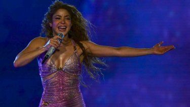 La cantante colombiana Shakira se presenta durante el lanzamiento mundial de su gira Las Mujeres ya no Lloran en el estadio Nilton Santos en Río de Janeiro el 11 de febrero de 2025.