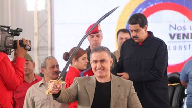 Nicolás Maduro entregó espadas a jerarcas chavistas sancionados por EEUU el 26JUL17.&nbsp;