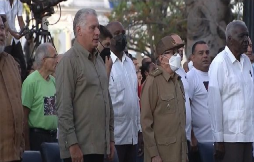 Díaz-Canel y Raúl Castro en acto del régimen en Cienfuegos.