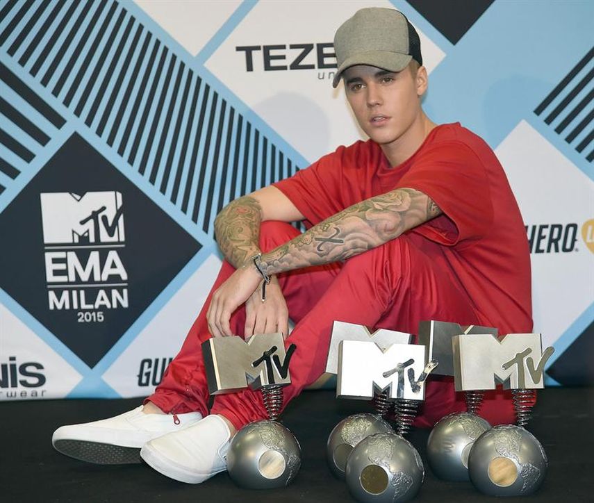 Justin Bieber  celebró los reconocimientos. (EFE) 