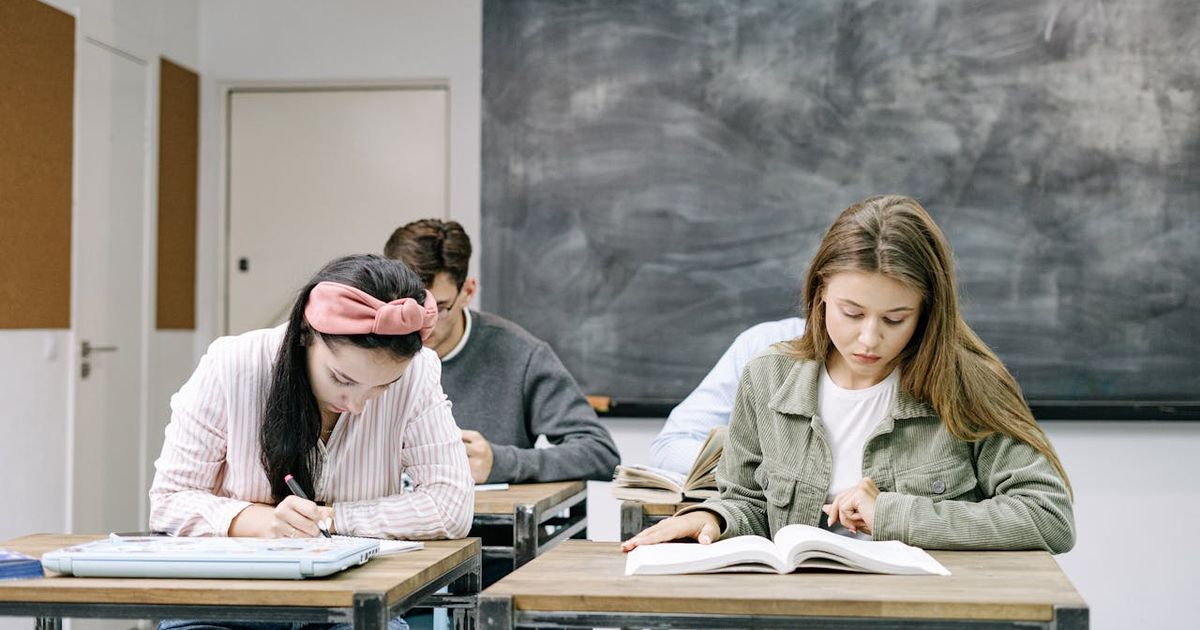 Florida reduce pruebas obligatorias y otorga más autonomía a escuelas públicas