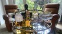 Mesita con una variedad de tequilas fotografiada en Londres el 9 de junio del 2021. Considerada hasta hace poco una bebida para emborracharse, el tequila trata de cambiar su imagen, ofreciendo productos cada vez más refinados. Mesita con una variedad de tequilas fotografiada en Londres el 9 de junio del 2021. Considerada hasta hace poco una bebida para emborracharse, el tequila trata de cambiar su imagen, ofreciendo productos cada vez más refinados.